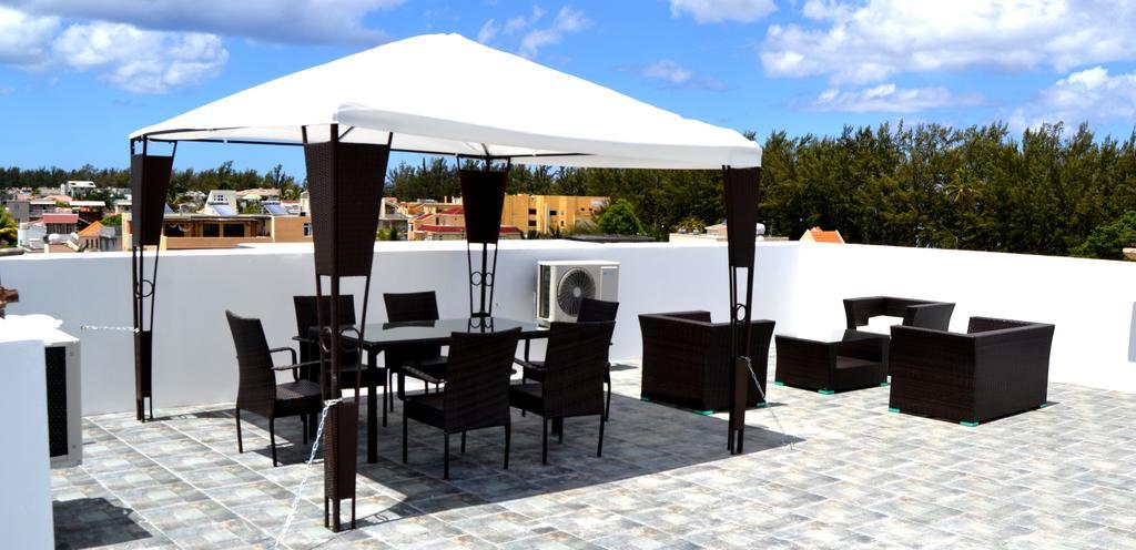Flic En Flac Beach Penthouse Kültér fotó