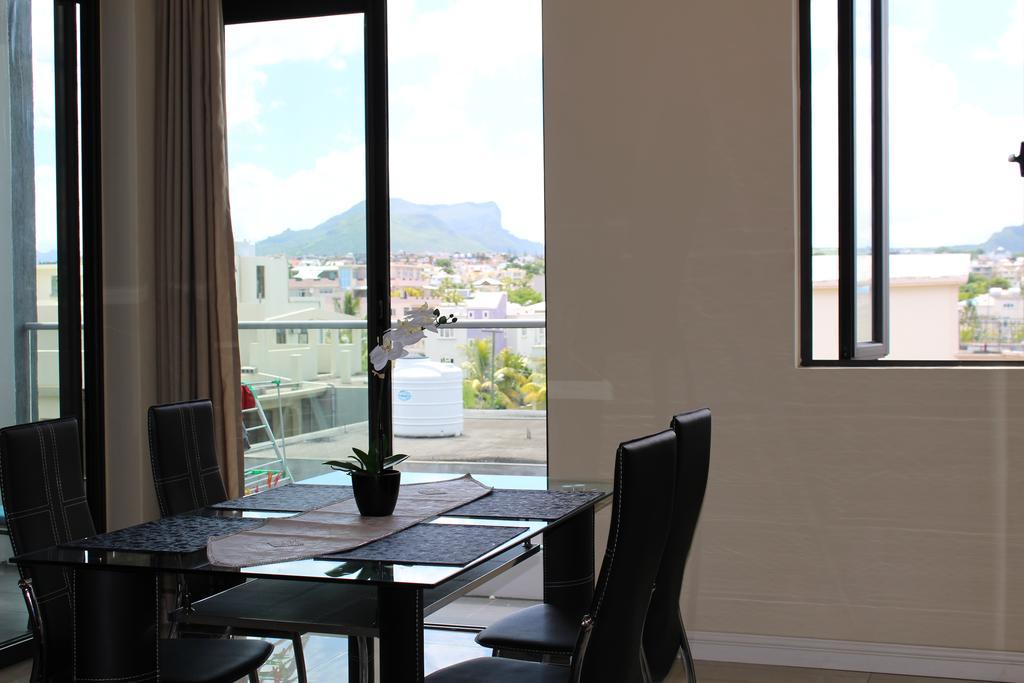 Flic En Flac Beach Penthouse Kültér fotó